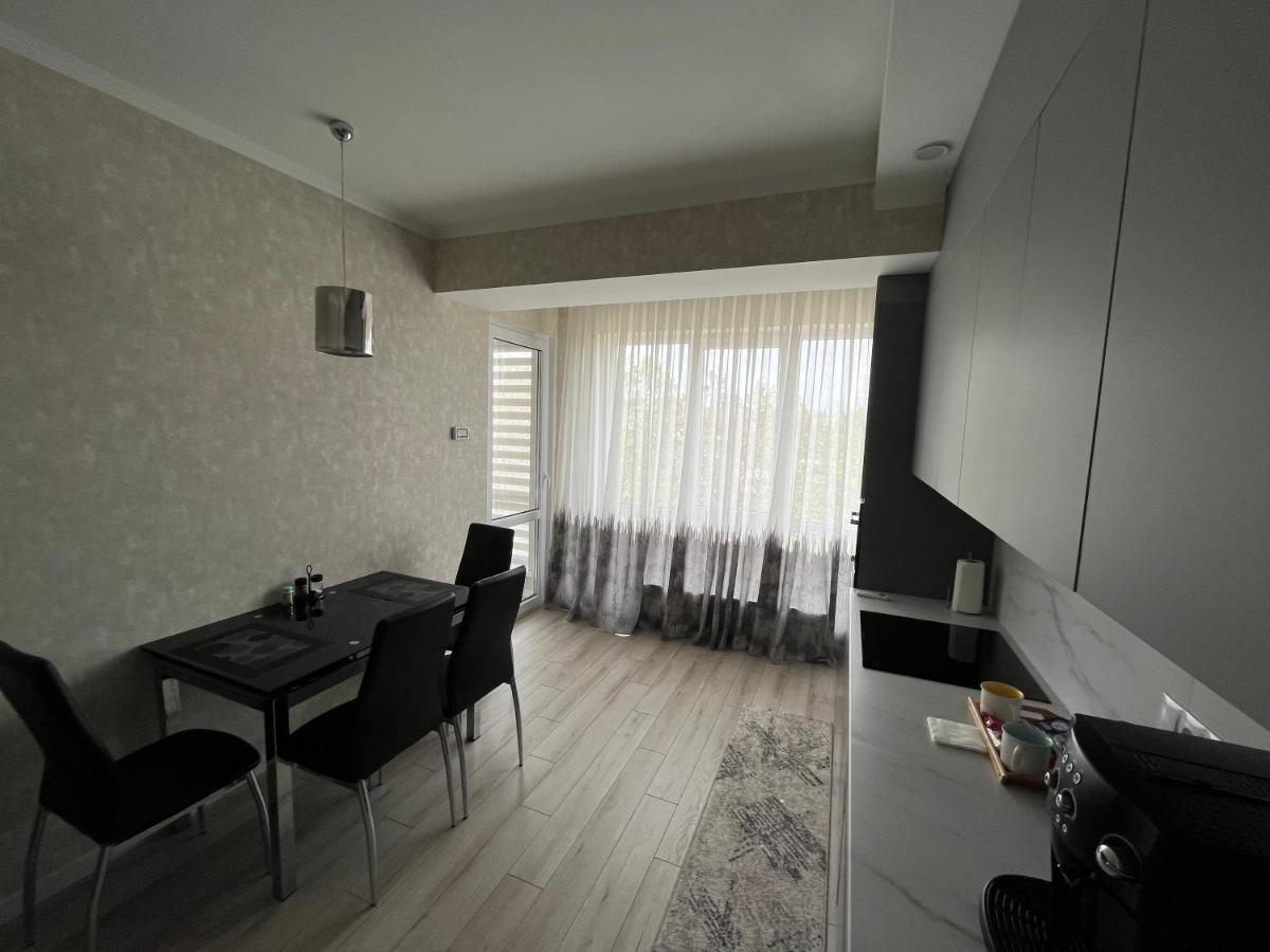 Dendrarium Park Apartment คีชีเนา ภายนอก รูปภาพ