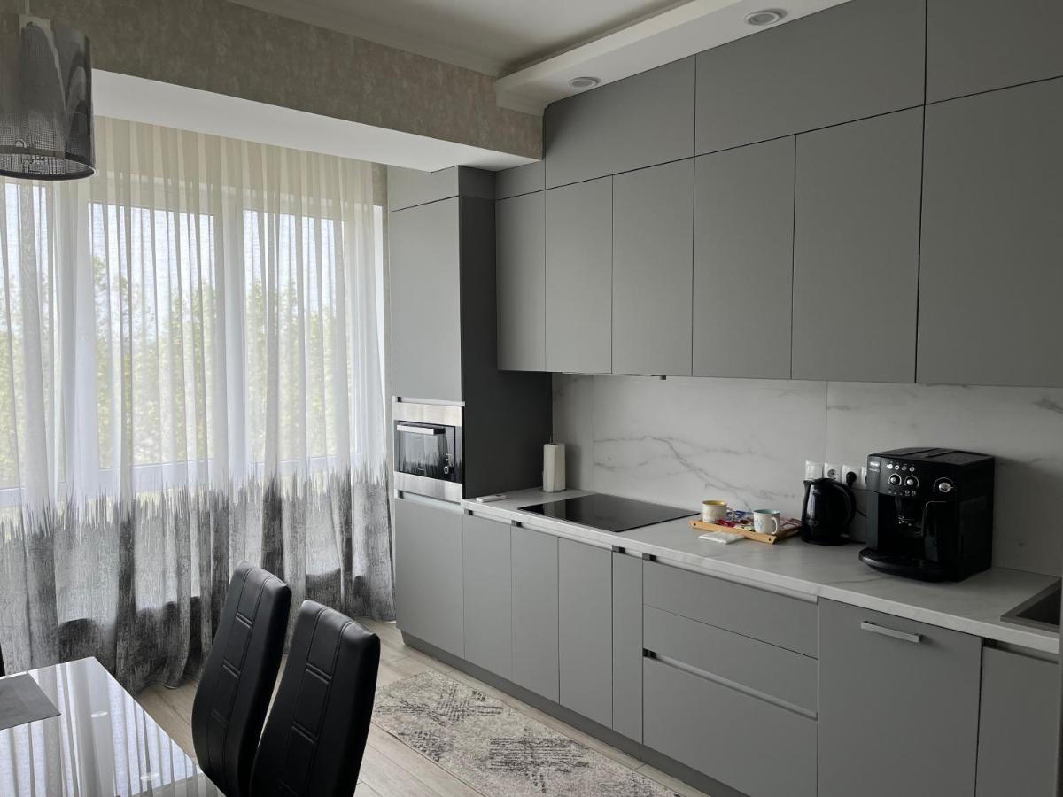Dendrarium Park Apartment คีชีเนา ภายนอก รูปภาพ